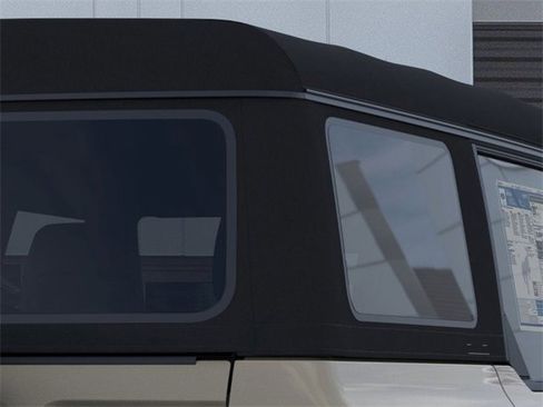 New 2025 Ford Bronco 4-Door image 25