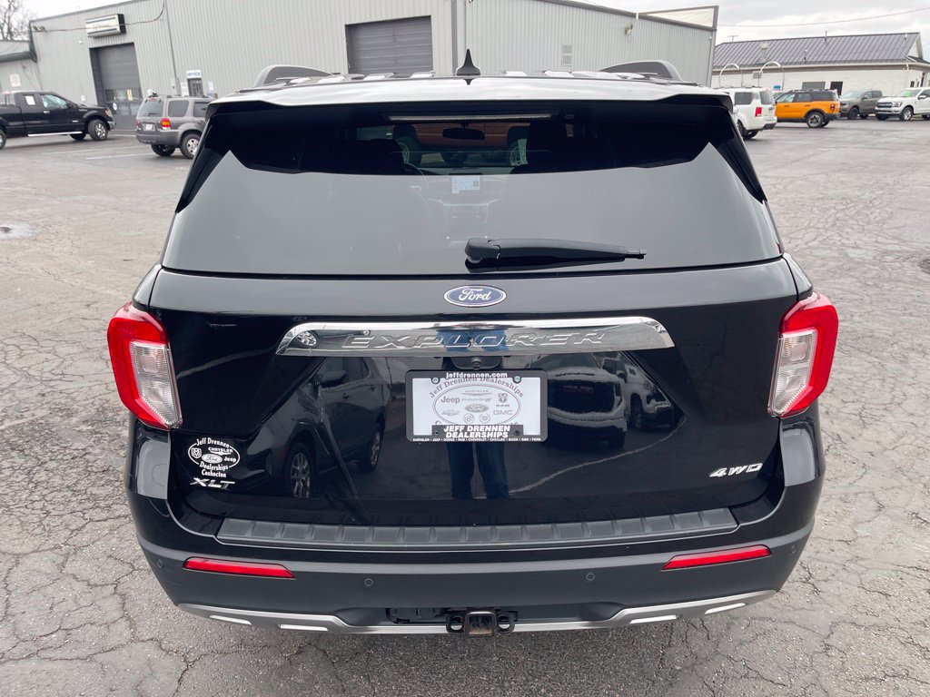 Used 2022 Ford Explorer XLT w/ Equipment Group 202A AWD/4WD image 6