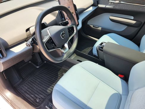 Certified 2025 Volvo EX30 Ultra w/ Climate Package AWD/4WD image 10