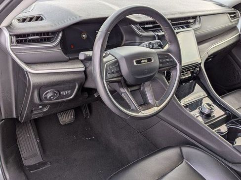 Certified 2023 Jeep Grand Cherokee L Limited image 11