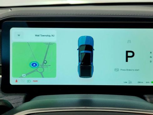 Used 2023 Rivian R1T Adventure image 14