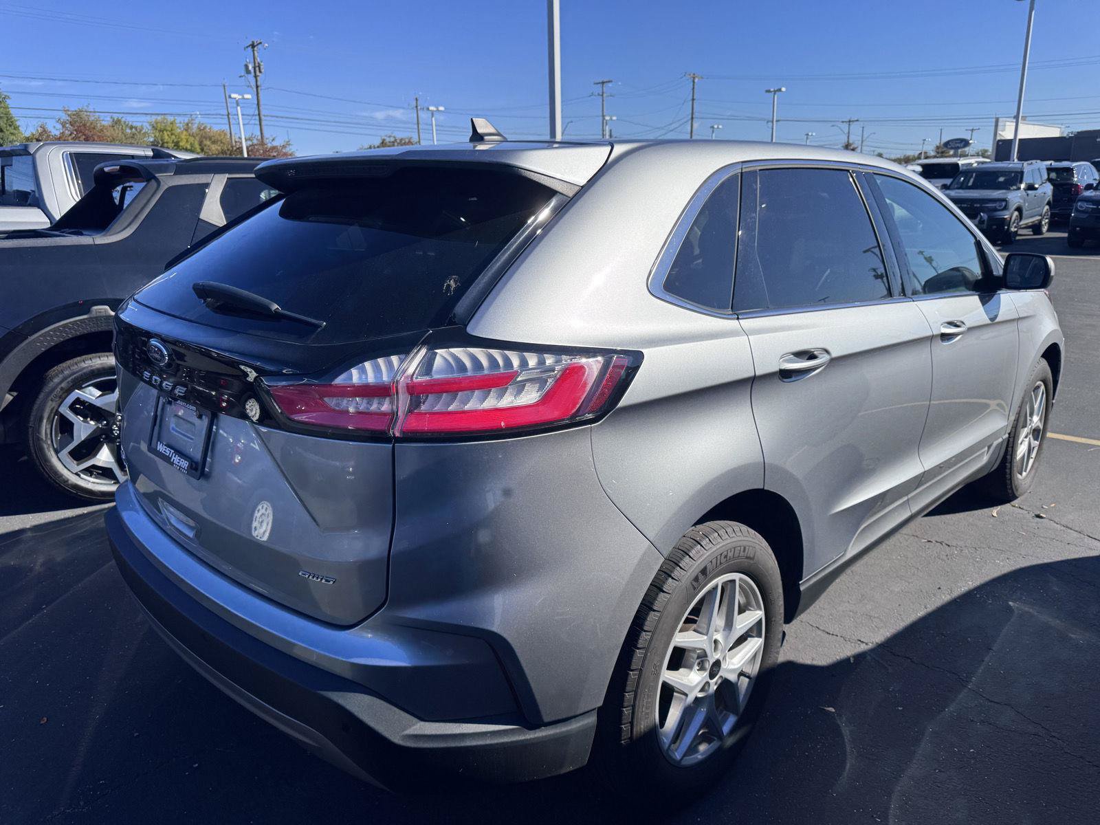 Used 2024 Ford Edge SEL AWD/4WD image 4