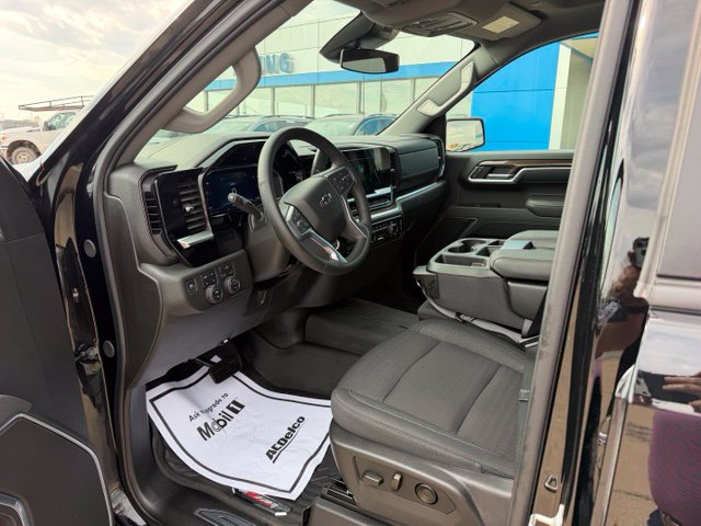 Used 2025 Chevrolet Silverado 1500 RST w/ Z71 Off-Road Package AWD/4WD image 14