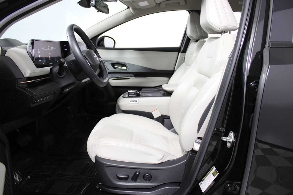 Used 2023 Nissan Ariya FWD image 9