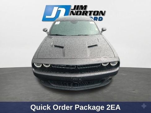 Used 2023 Dodge Challenger SXT RWD image 3