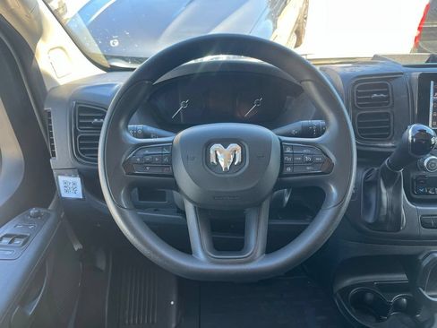 Used 2024 RAM ProMaster 2500 w/ Convenience Group FWD image 15