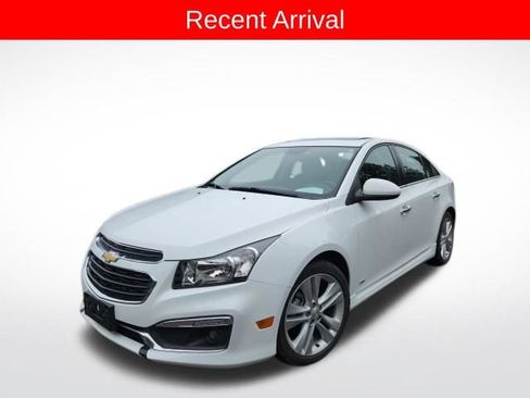 Used 2016 Chevrolet Cruze LTZ w/ Sun, Sound and Sport Package FWD image 4