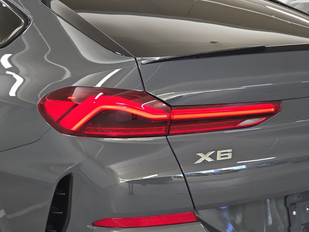 Used 2026 BMW X6 xDrive40i AWD/4WD image 33