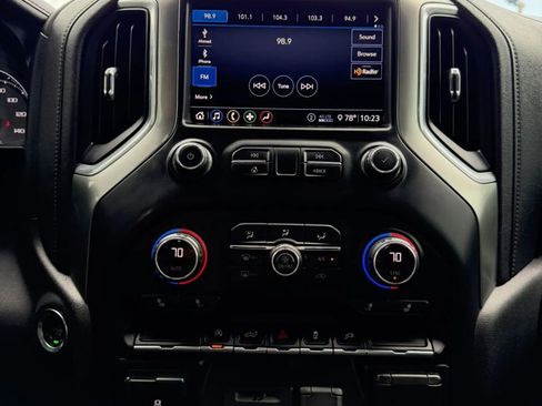 Used 2020 Chevrolet Silverado 1500 LTZ image 22