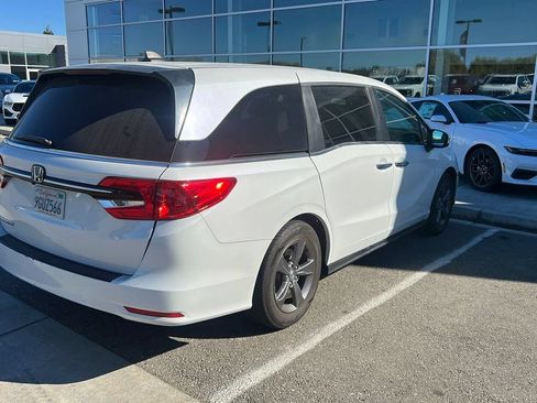 Used 2021 Honda Odyssey EX image 2