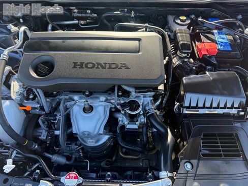 Used 2025 Honda Civic Sport image 31