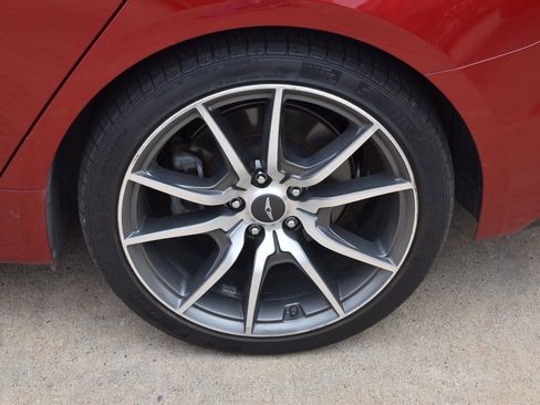 Used 2019 Genesis G70 2.0T Advanced w/ Dynamic Package image 12