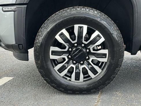Used 2025 GMC Sierra 2500 Denali Ultimate AWD/4WD image 15