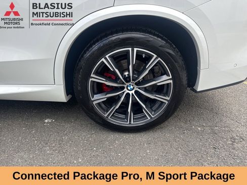 Used 2023 BMW X5 xDrive40i w/ M Sport Package AWD/4WD image 16