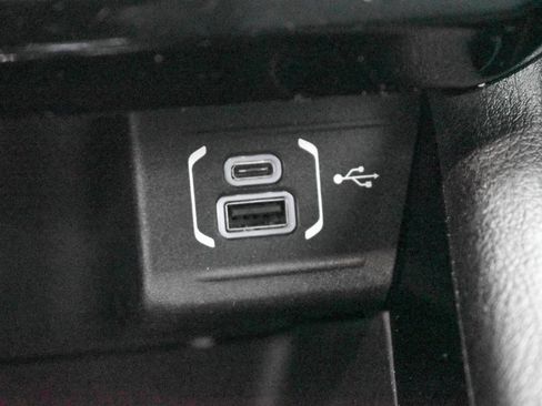 Used 2022 Jeep Compass Limited image 21