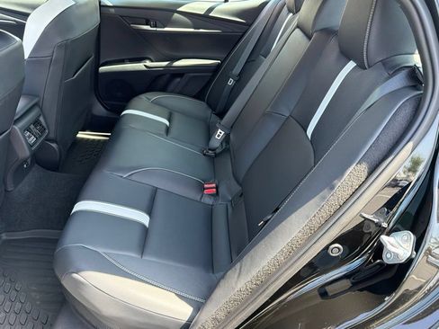 New 2026 Toyota Camry Hybrid FWD image 32
