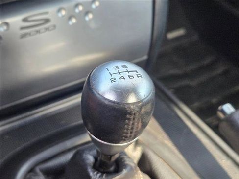 Used 2006 Honda S2000 image 17