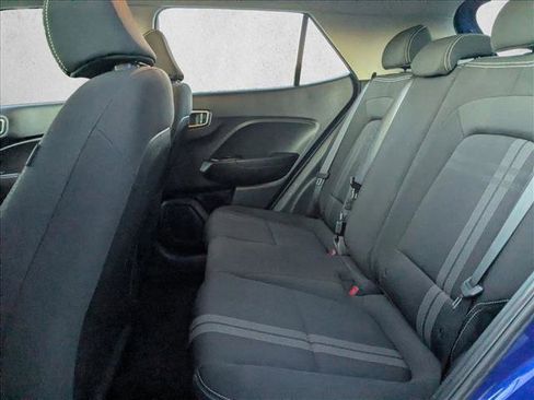 Used 2022 Hyundai Venue SEL w/ Cargo Package image 19