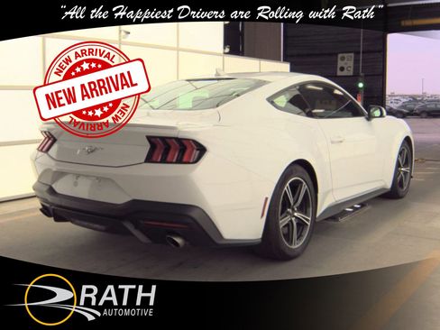 Used 2024 Ford Mustang Premium image 7