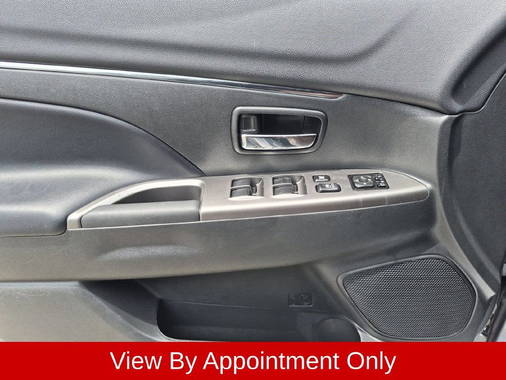 Used 2025 Mitsubishi Outlander Sport SE AWD/4WD image 9
