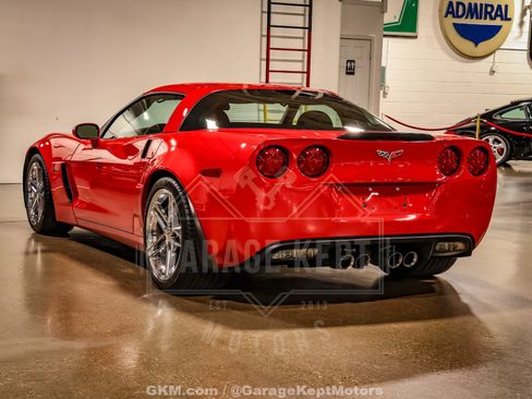 Used 2007 Chevrolet Corvette Z06 w/ Preferred Equipment Group RWD image 7