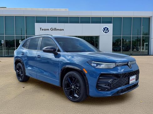New 2026 Volkswagen Tiguan SE R-Line FWD image 1