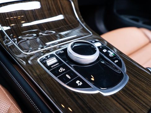 Used 2019 Mercedes-Benz GLC 43 AMG 4MATIC image 30
