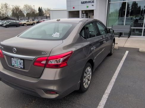 Used 2016 Nissan Sentra SV image 5