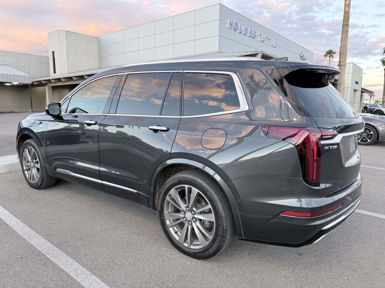 Used 2021 Cadillac XT6 Premium Luxury FWD image 4