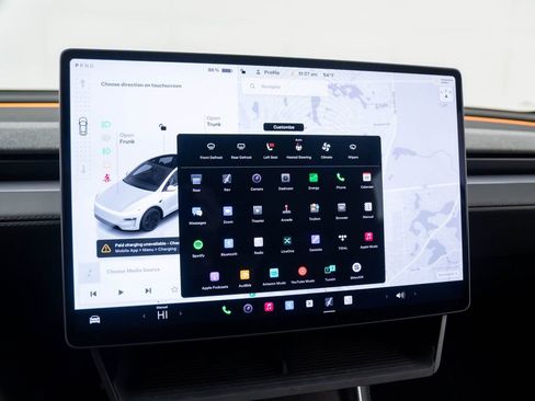 Used 2026 Tesla Model Y Long Range image 22