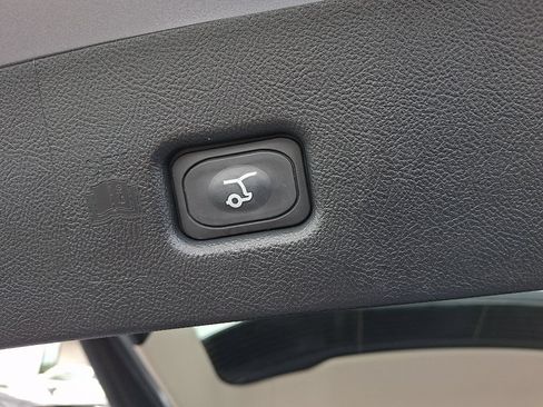 Certified 2023 Lincoln Nautilus AWD w/ Premium Package image 29
