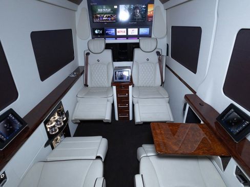 Used 2019 Mercedes-Benz Sprinter 2500 w/ Premium Package image 67