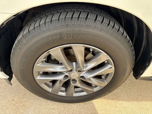 Used 2013 INFINITI JX35 Base w/ Premium Pkg image 24