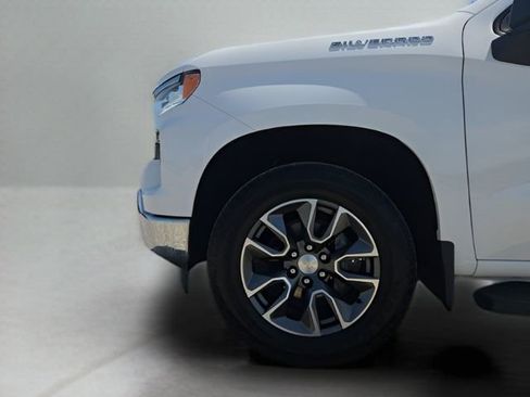 Used 2024 Chevrolet Silverado 1500 LT AWD/4WD image 14