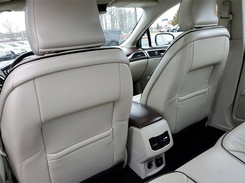 Used 2017 Ford Fusion Platinum image 35