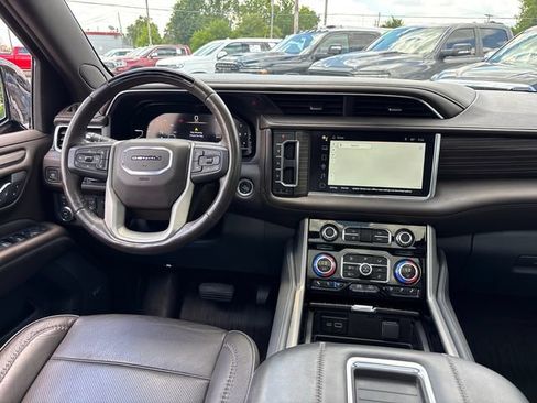 Used 2023 GMC Yukon Denali w/ Denali Reserve Package AWD/4WD image 7