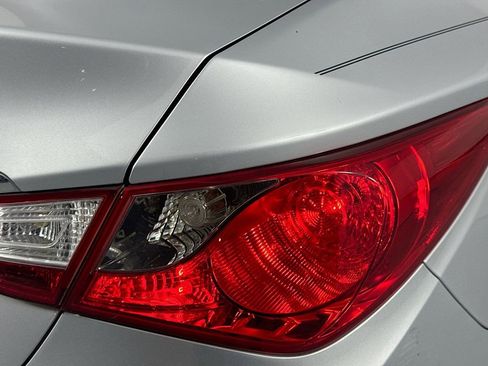 Used 2011 Hyundai Sonata GLS image 30