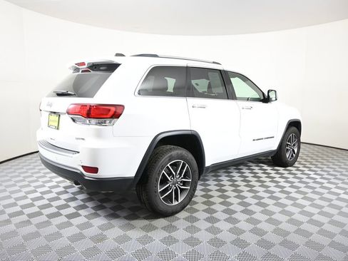 Used 2022 Jeep Grand Cherokee Limited image 6