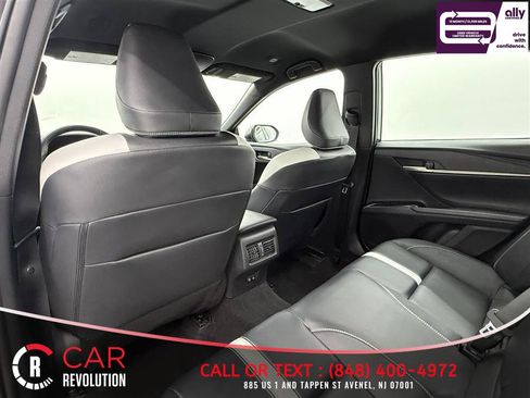 Used 2025 Toyota Camry SE FWD image 30