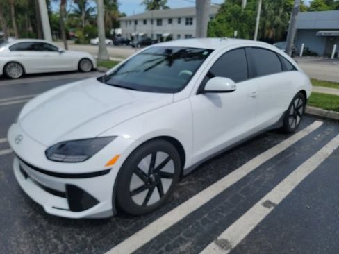 Certified 2024 Hyundai Ioniq 6 SE RWD image 2