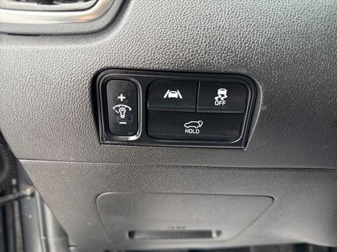 Used 2023 Kia Sorento SX image 22