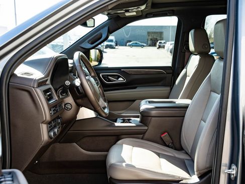 Used 2021 Chevrolet Tahoe Z71 w/ Z71 Signature Package image 26