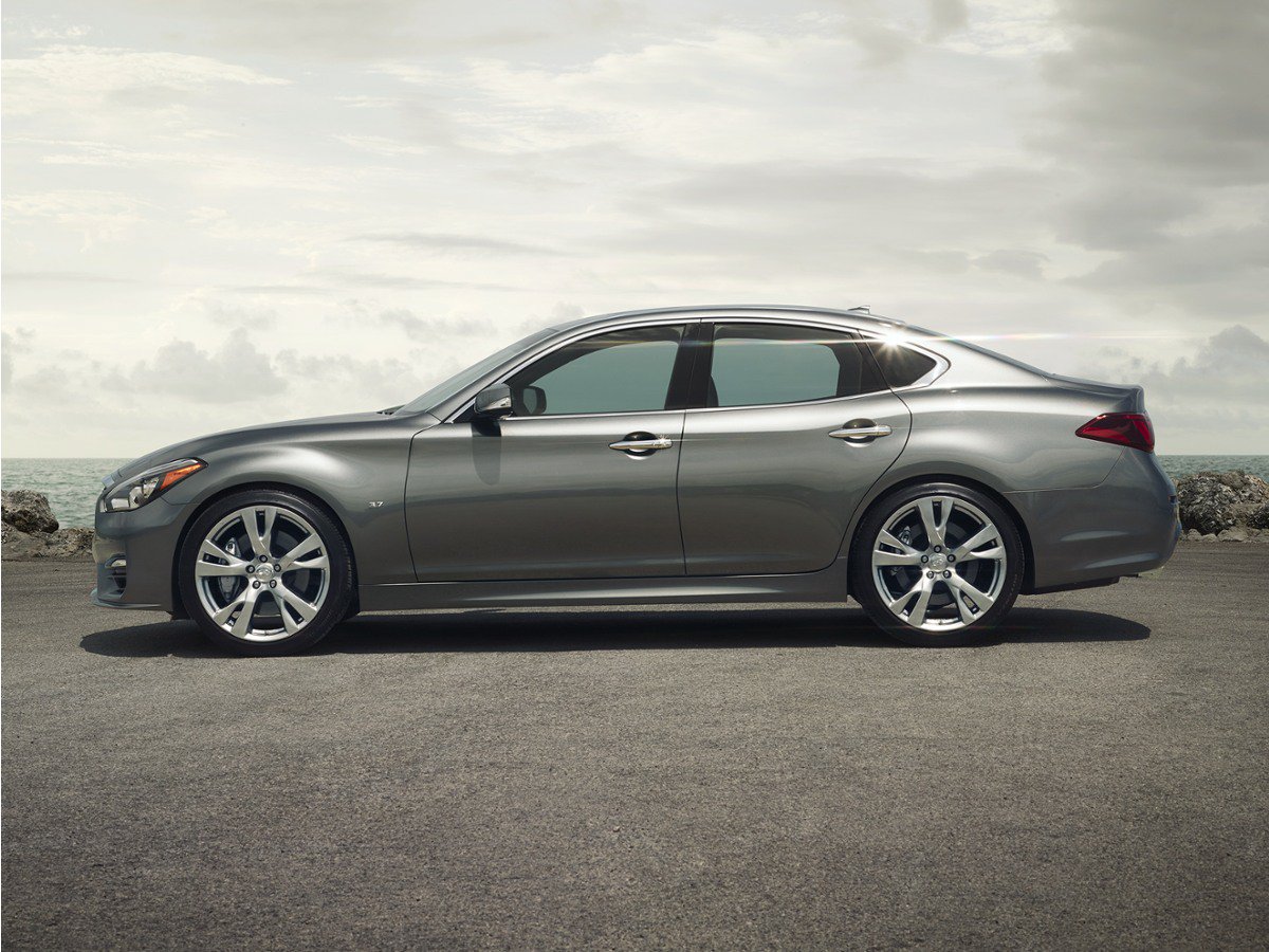 Used 2015 INFINITI Q70 3.7 AWD/4WD image 1