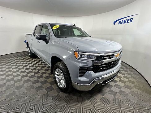 Used 2024 Chevrolet Silverado 1500 LT image 2