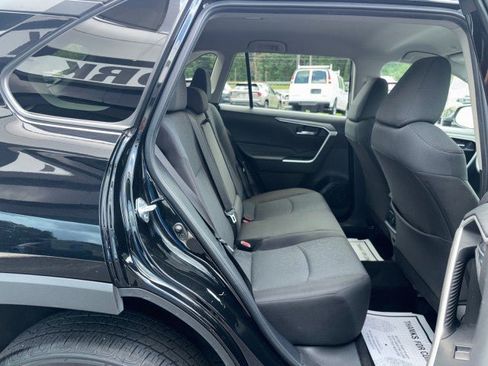 Used 2024 Toyota RAV4 XLE FWD image 41