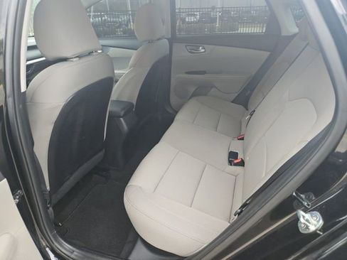 Used 2021 Kia Forte LXS image 29
