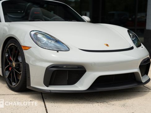 Used 2021 Porsche 718 Boxster Spyder RWD image 3
