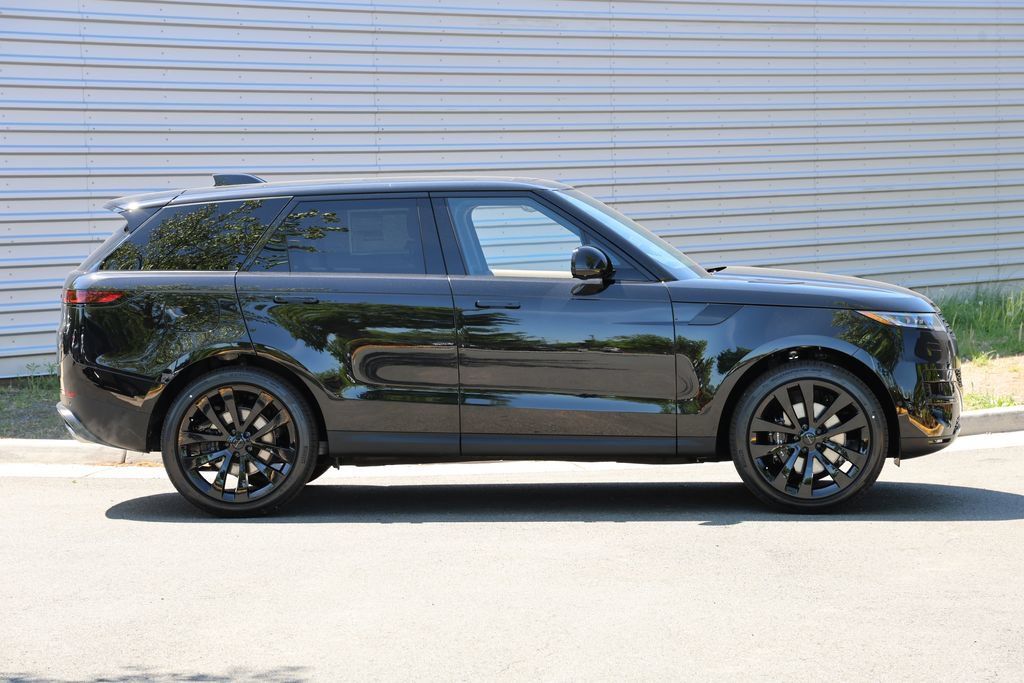 New 2026 Land Rover Range Rover Sport SE AWD/4WD image 5