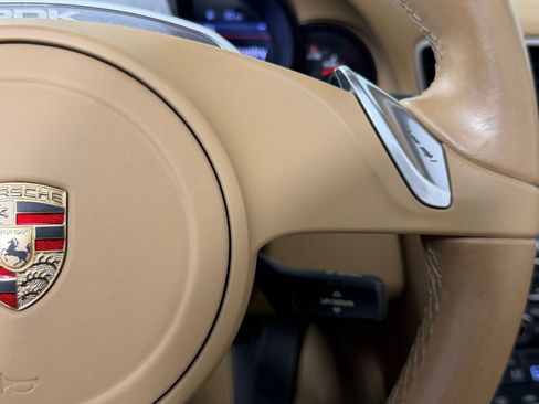Used 2014 Porsche 911 Carrera 4S image 21