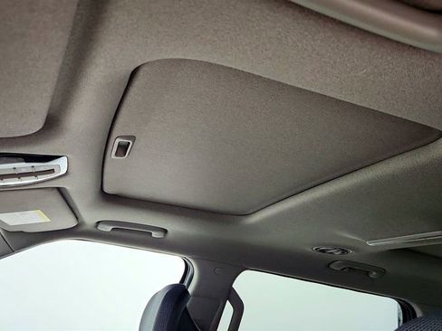 Used 2026 Kia EV9 Wind image 10